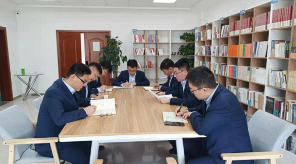 星空平台团委召开工作会议(图1)